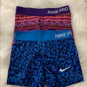 2 set xs nike pros